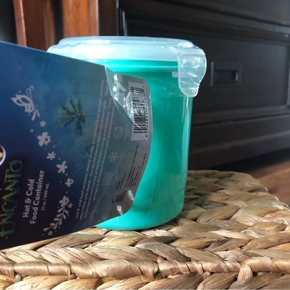 Disney Encanto: Hot & Cold Food Container with snap top lid 21oz.